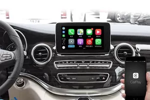 Інтеграція смартфона з Android Auto та Apple CarPlay